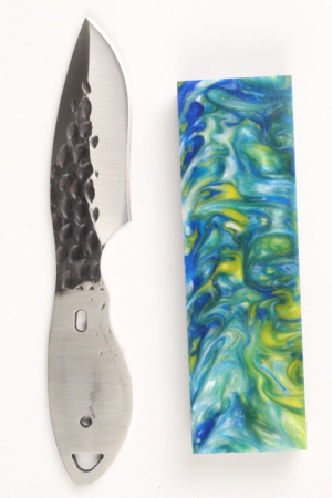 Otter skinner knife kit with hammered 440C blade and crazy waves resin #3 handle scales