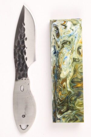 Otter skinner knife kit with hammered 440C blade and crazy waves #4 resin handle scales