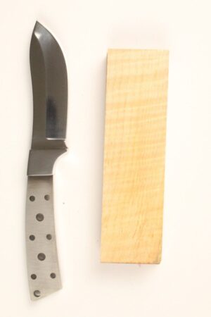 WYOMING SKINNER MIRRORED SM26 KNIFE KIT - TIGER MAPLE