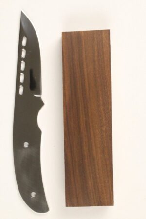 BADLANDS SKINNER KNIFE KIT SM27 - WALNUT