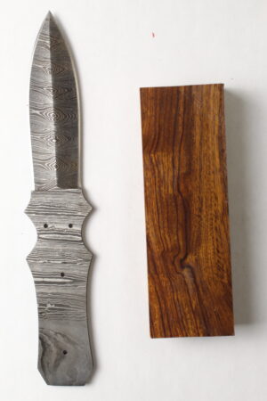 Blackthorn Damascus knife kit DM750 with twist pattern steel blade